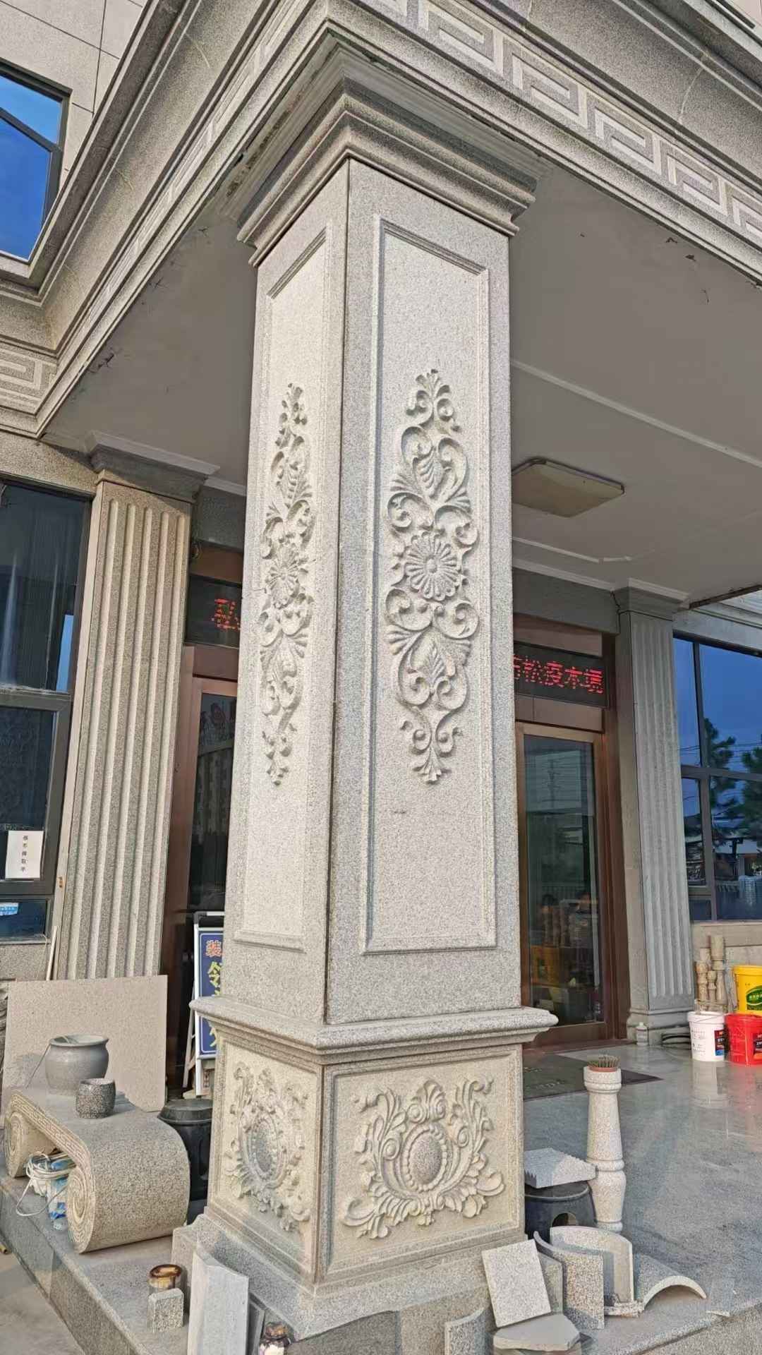 宜昌芝麻白别墅雕刻柱子  黄金麻