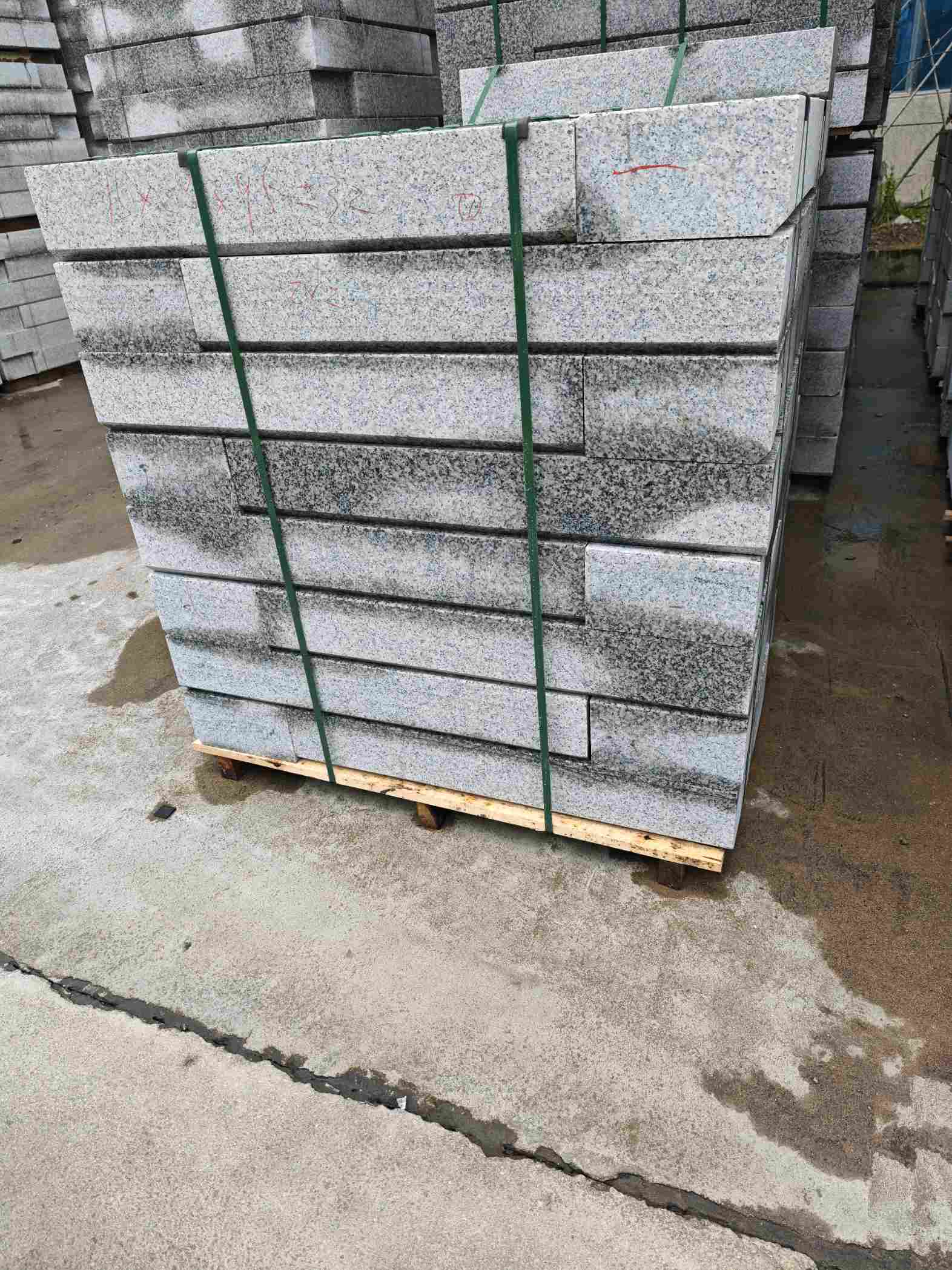 宜昌芙蓉白路牙石，马路牙子